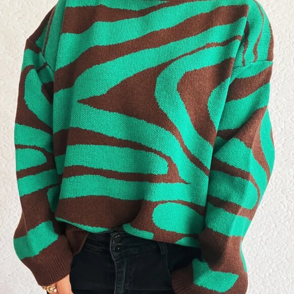 Zebra Print Round Neck Sweater - Picture 9 of 16